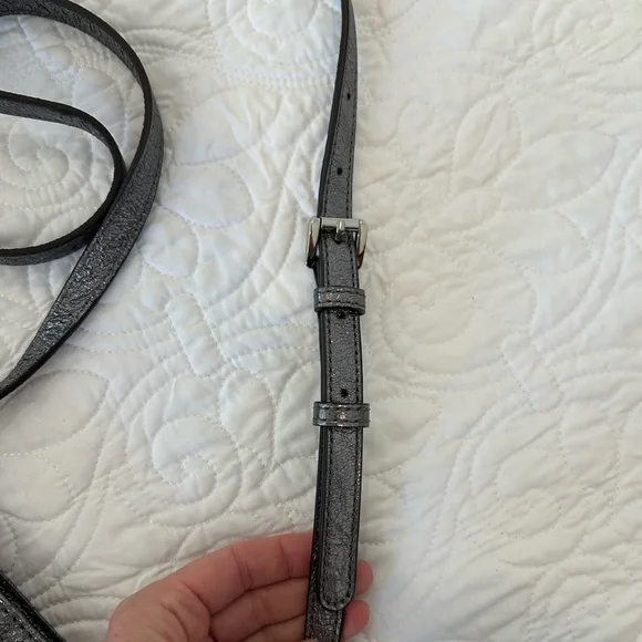 Michael Kors Convertible Crossbody Clutch EUC - Picture 14 of 15